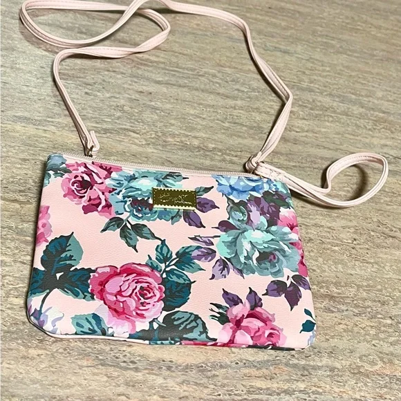 NWOB Betsey Johnson floral convertible wristlet/ crossbody bag - Picture 11 of 15